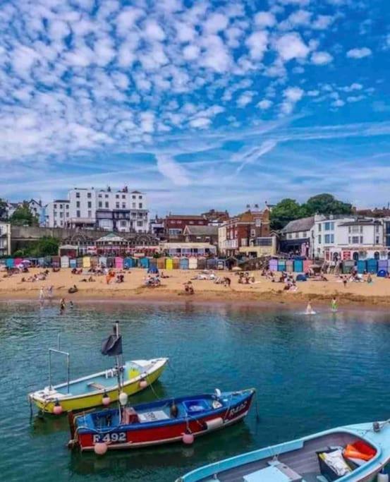 Central, Seaview Apartment, 3 beds, 2 baths, kid & dog friendly at The Lookout Broadstairs Kültér fotó